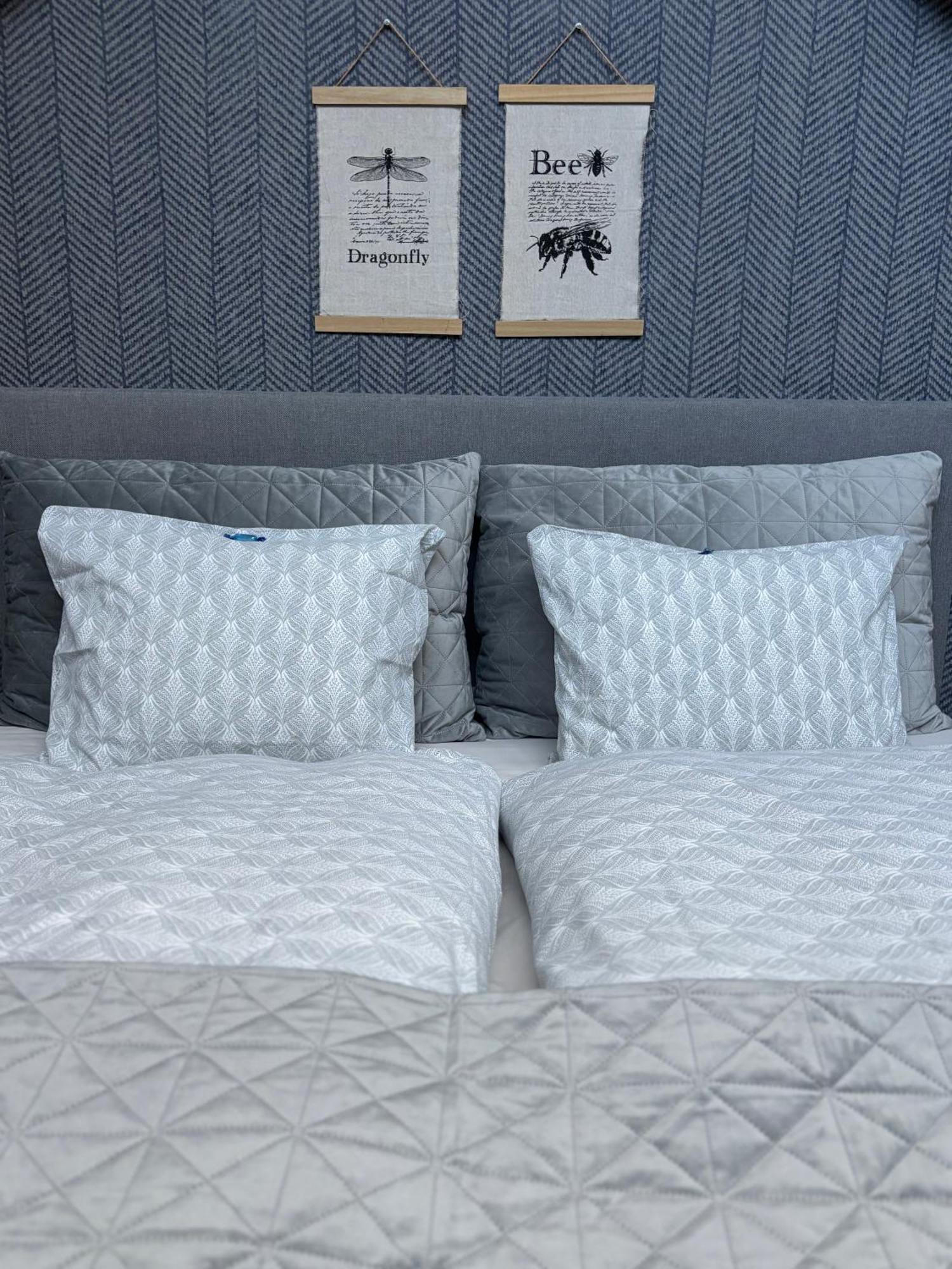 Guesthouse De Loft Μπριζ Εξωτερικό φωτογραφία